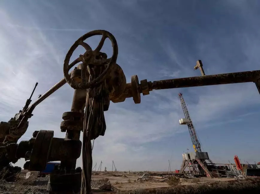 Казахстан увеличит добычу нефти в мае по решению ОПЕК+