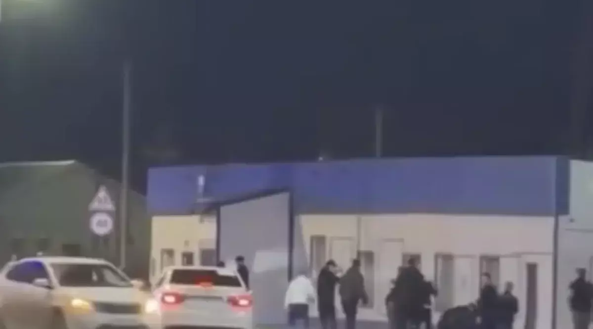 Избивших полицейских жителей Атырауской области задержали: есть пострадавшие