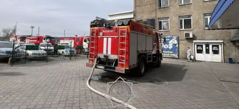 Пожар произошел на одном из рынков Семея