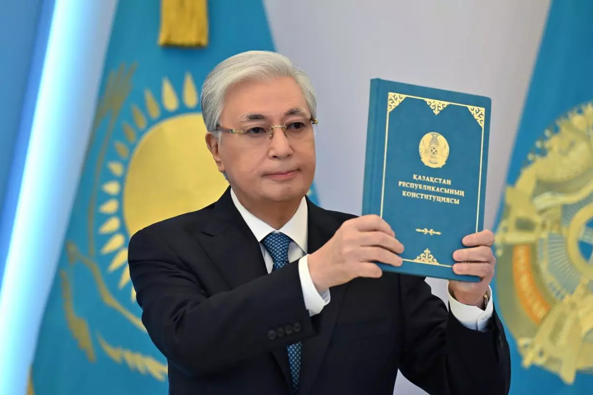 В Казахстане запускают масштабную работу по разъяснению Конституции