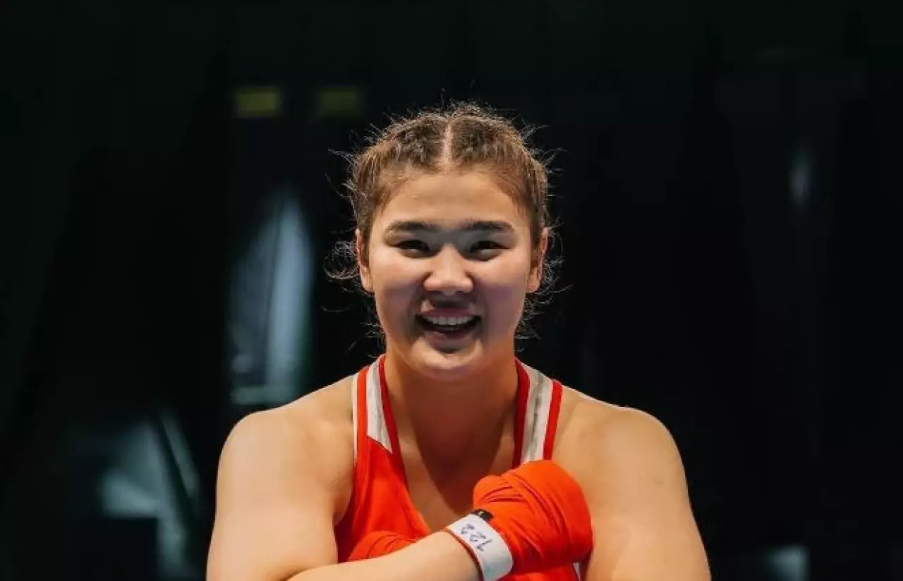 Чемпионат Азии по боксу: Бахыт Сейдиш вышла в финал