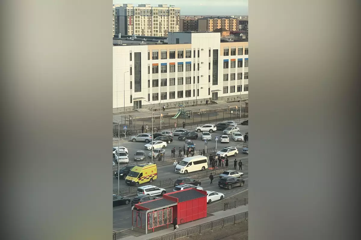 ​Полиция раскрыла новые детали трагедии, произошедшей утром у школы Binom в Атырау