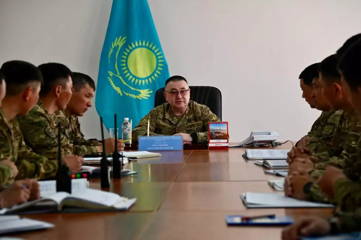 Қорғаныс министрінің орынбасары Гвардейск гарнизонында тәрбие жұмысының басым бағыттарын айқындады