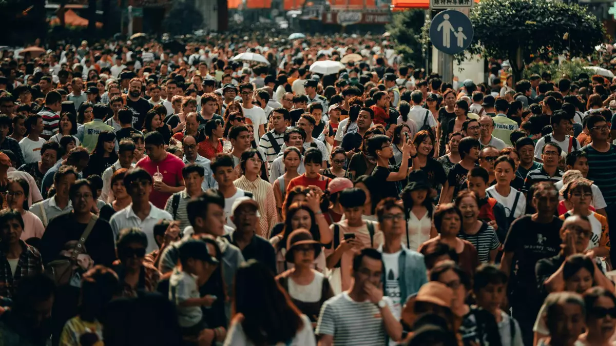 Жерде адам саны тым көбейіп кеткен: ғалымдар бұл мәселені шеше ала ма?