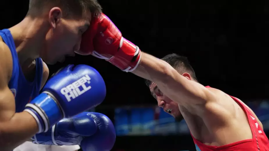 Результаты полуфиналов ЧА-2026 по боксу: Сколько побед у Казахстана и Узбекистана?