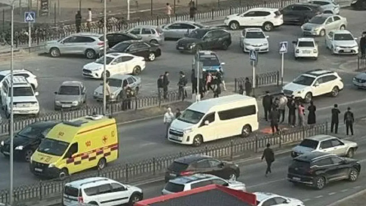 Атырауда мектеп маңында қайғылы жағдай болды