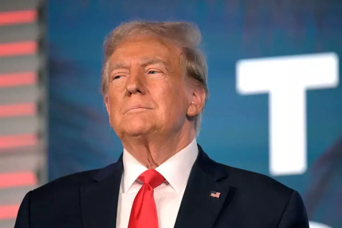 Трамп Ормуз бұғазы ашылмаса, Ирандағы көпірлер мен электр станцияларын бомбалаймын деп сес көрсетті