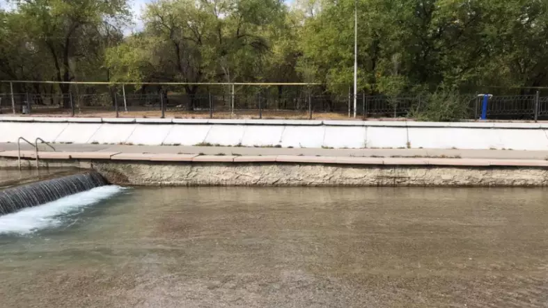 Акимат Алматы прокомментировал видео о «бетоне вместо гранита»