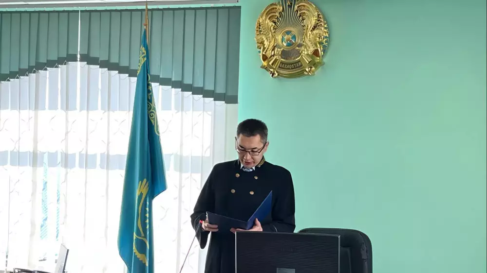 Собирал деньги с хоккеистов: экс-начальник “Кулагера“ получил срок