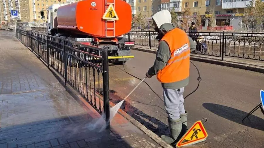 Астанада көктемгі жалпы тазалық жұмысы жүріп жатыр