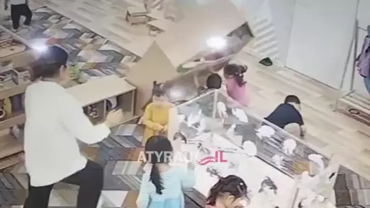Атыраудағы балабақшада балаға шкаф құлаған: Тәрбиешілер жазаланды