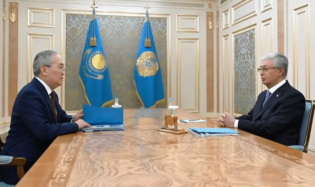 Токаев заслушал отчет АФМ о хищениях, пирамидах и теневых криптообменниках