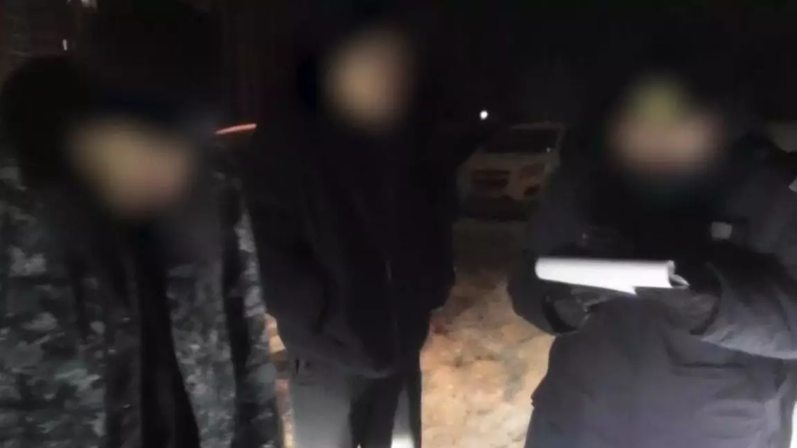 Астанада көлігінде есірткі бар ер адам полициядан қашамын деп жол апатына ұшырады