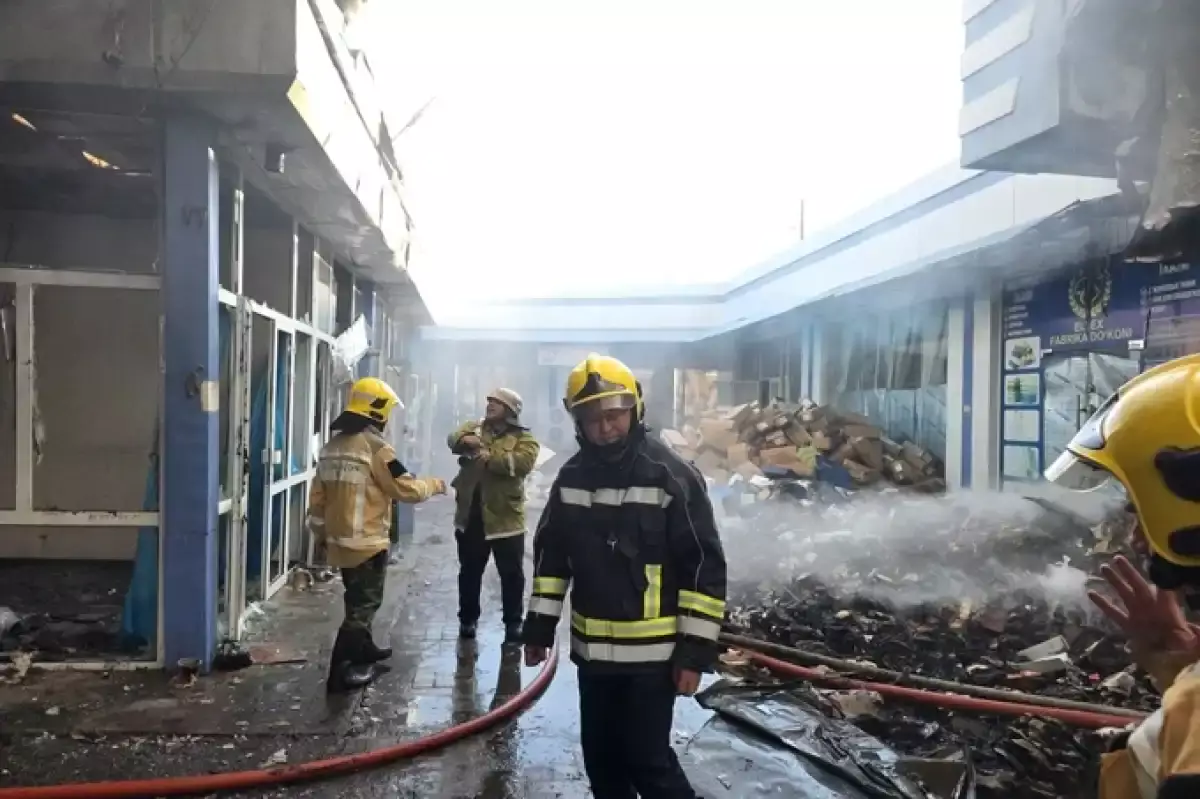 Ташкентте ірі базар өртке оранды