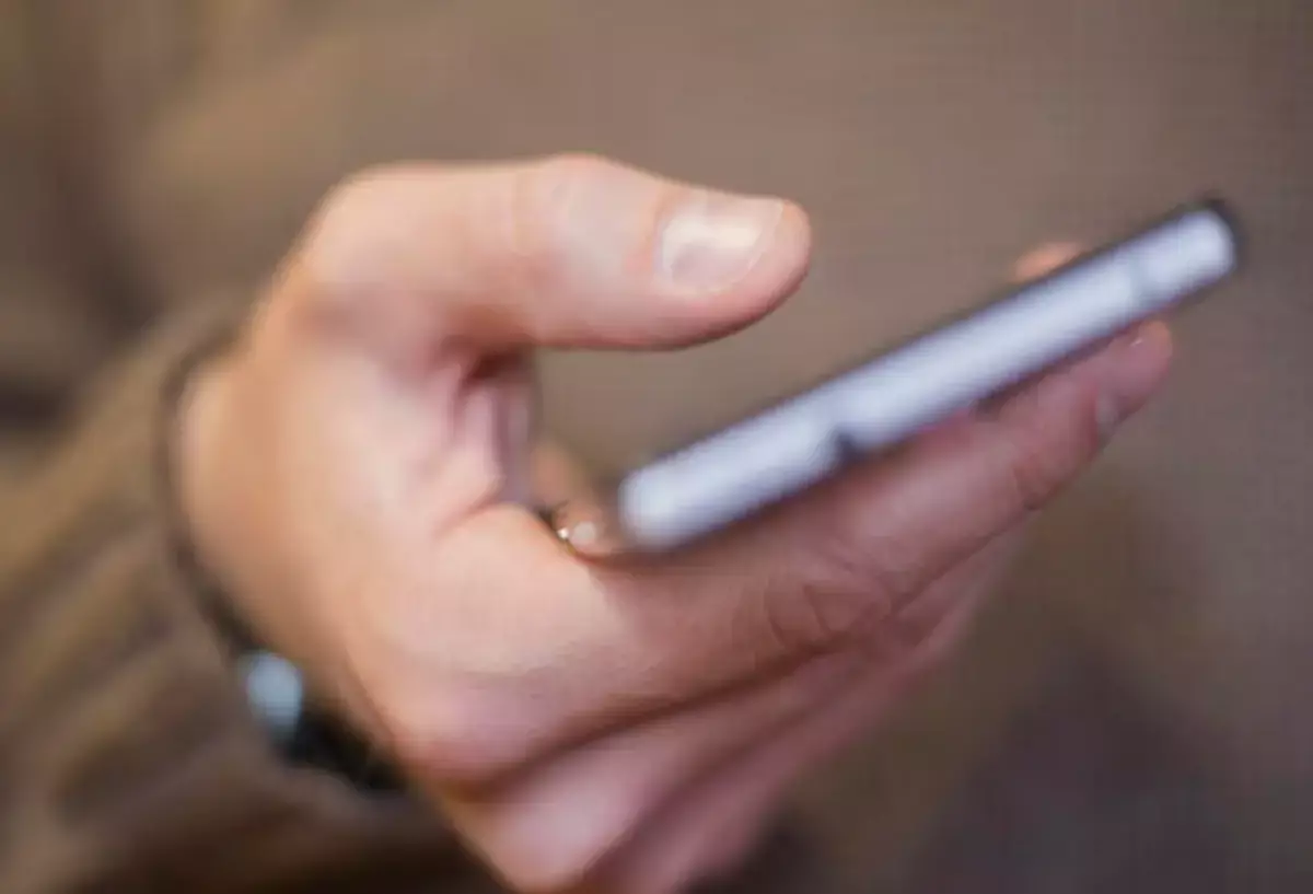 Казахстан меняет правила использования смартфонов - новости на Lada.kz 06.04.2026