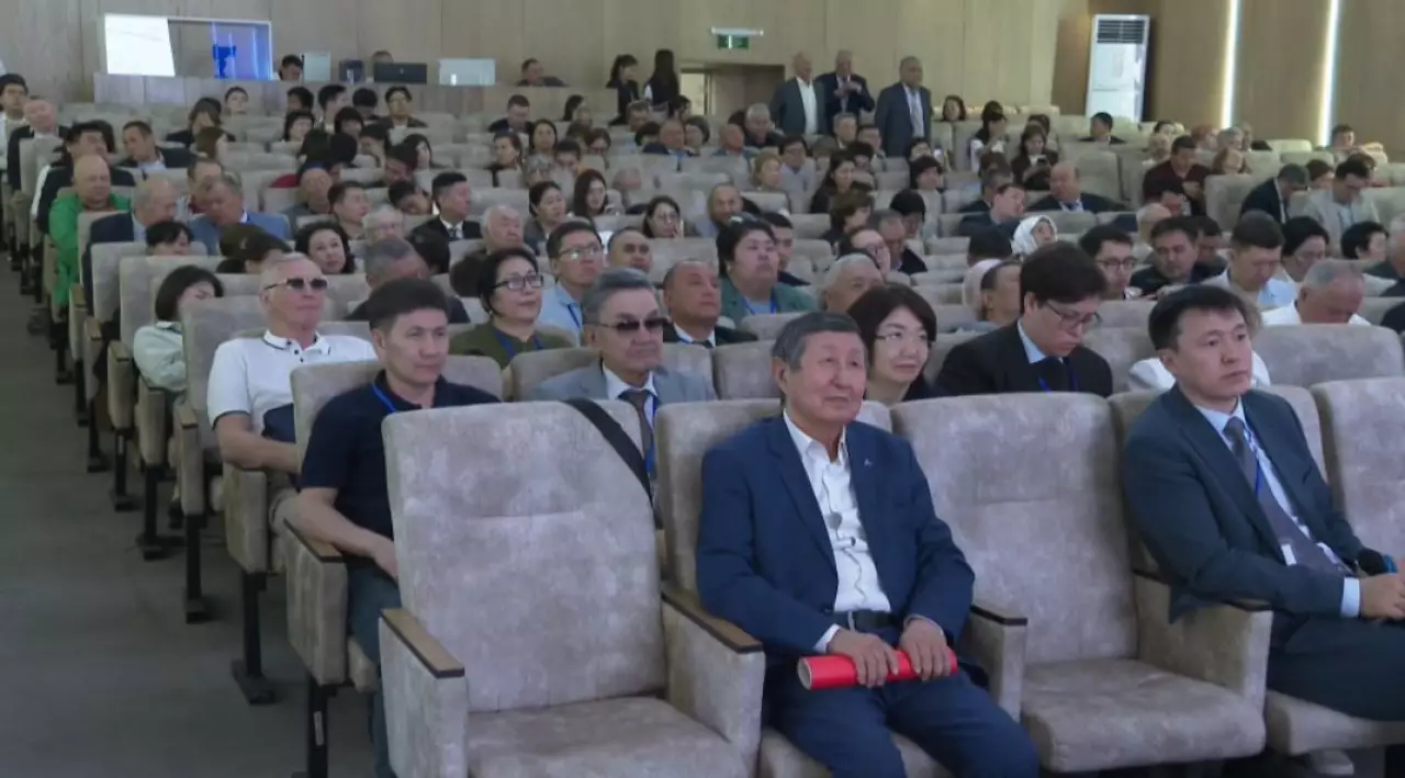 Конгресс математиков проходит в Шымкенте