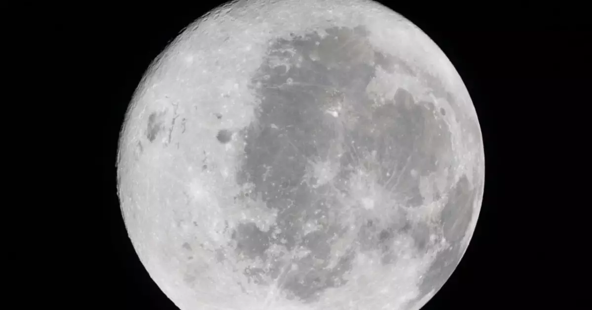  Жерден көрінбейтін Ай беті: NASA ерекше фото жариялады 