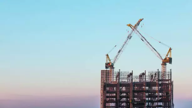 Назвали неожиданного виновника замедления строительства небоскреба в Берлине