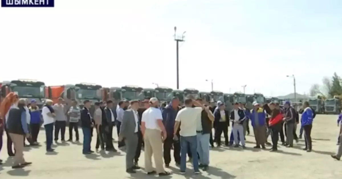  Шымкентте 100-ден астам көлік жүргізушісі жұмысқа шығудан бас тартты 