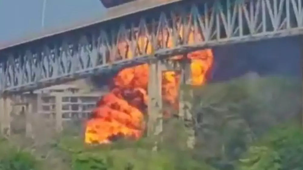 Мощный взрыв на танкере в Панаме попал на видео