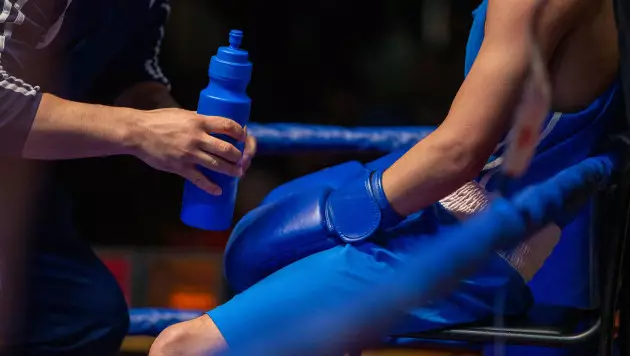 Камбэком обернулся бой Казахстана за финал ЧА-2026 по боксу