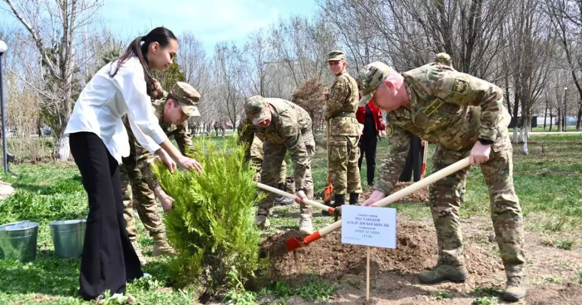   Гвардейск гарнизонында «Таза Қазақстан» жалпыұлттық экологиялық акциясы аясында 500 түп ағаш егіледі   