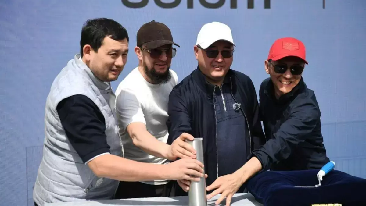 Капсулу времени от Джеки Чана доставили в Казахстан - новости на Lada.kz 07.04.2026