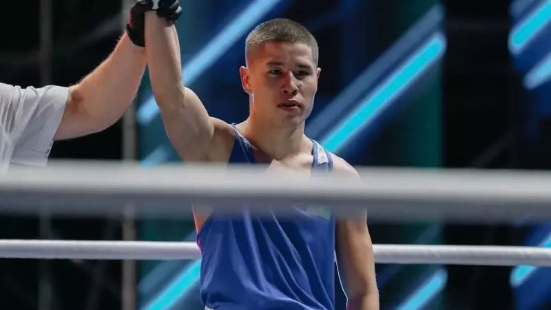 Оразбек Асылқұлов Азия чемпионаты жартылай финалында өзбек боксшысын жеңді