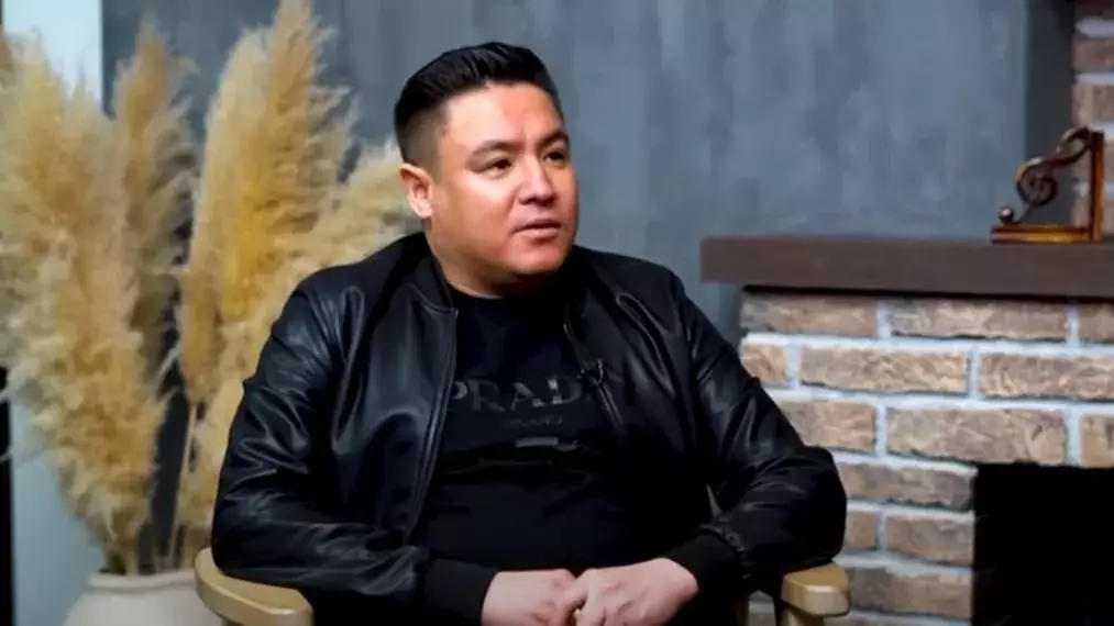 Қайрат Түнтеков үйленген бе? Әнші алғаш рет жеке өмірі туралы айтты (ВИДЕО)