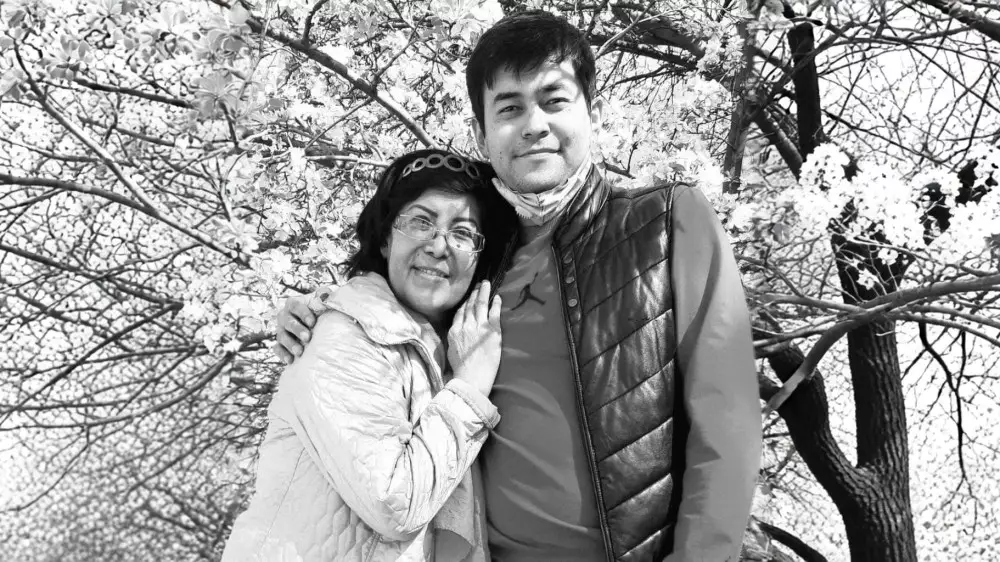 Алматыда белгілі әнші Гүлнәр Сиқымбаеваның ұлы өлі табылды