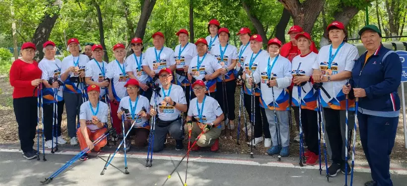 Клуб скандинавской ходьбы из Семея празднует пятилетие