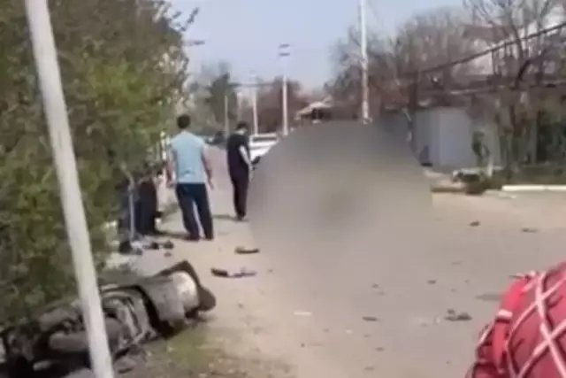 Алматыда мопед жүргізушісі жол апатында қайтыс болды (ВИДЕО)