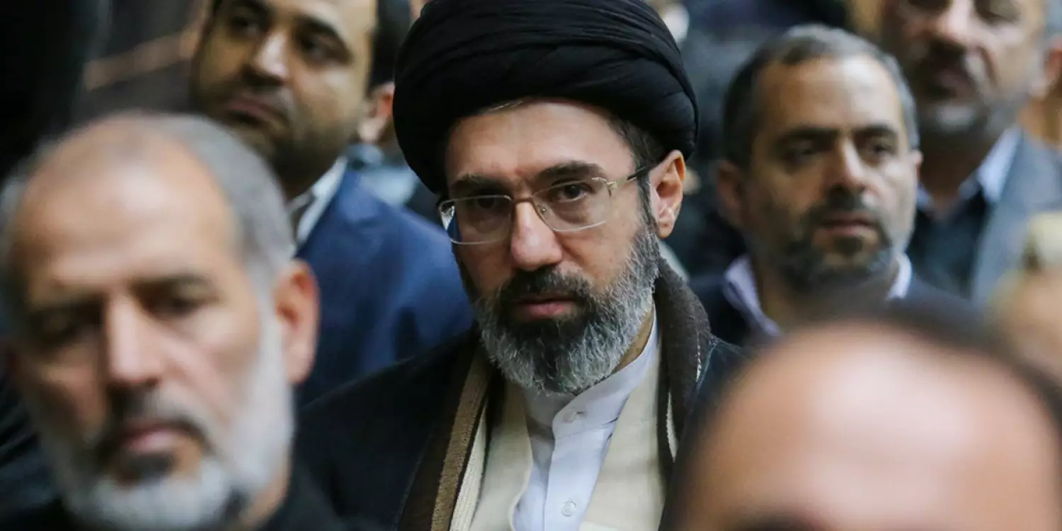 Иранның жоғарғы көшбасшысы ес-түссіз жатыр — БАҚ