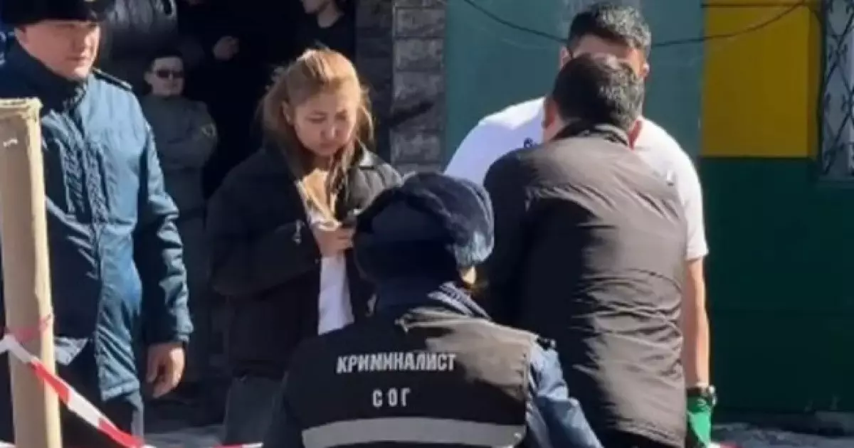  Үстіне бензин құйып, өзін өртемек болған ер адам жазаланды 