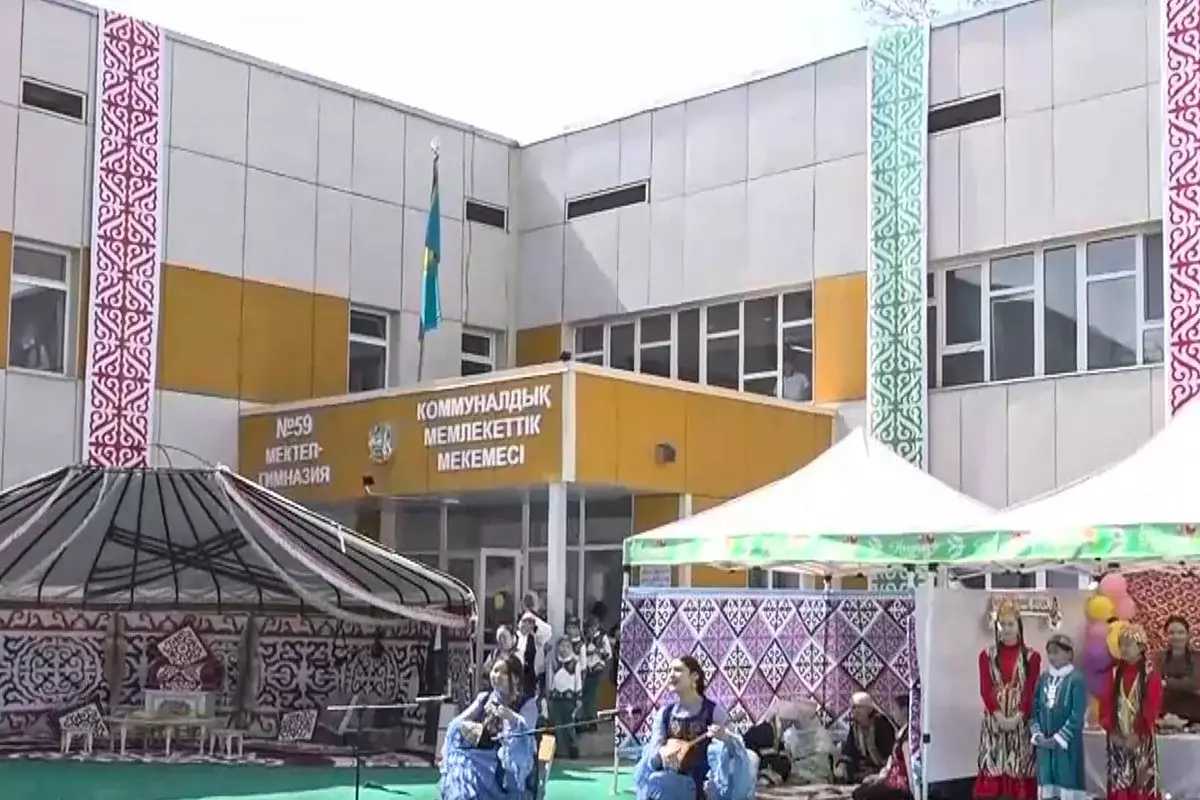 Алматы мектептерінде ұлттық құндылықтар дәріптелді