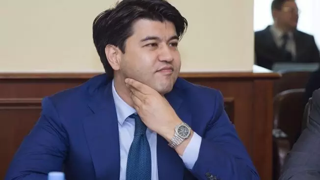 "Бишімбаев түрмеде тағы да үйленіп алды": Адвокат жауап берді 