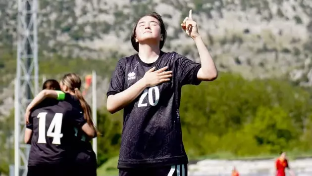 Казахстан учинил разгром и вышел в группу A отбора на футбольный Евро