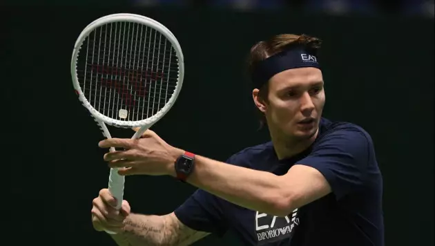 Бублик за 77 минут справился с экс-шестой ракеткой мира