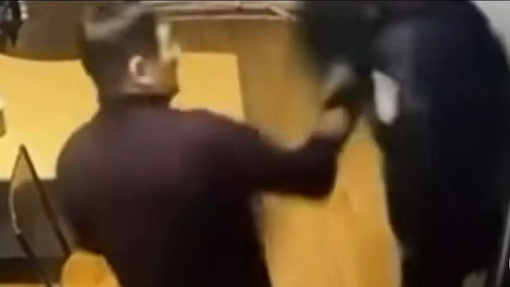 Атырауда СОБР ішінде жанжал: Қызметкерлер басшыларының соққысы мен қорлығына министрге шағымданды