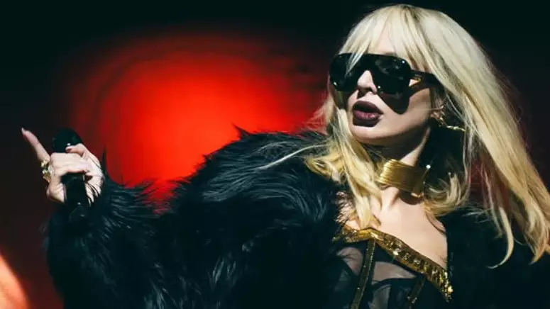 Казахи захватили Тредс: Светлана Лобода ищет где вкусно поесть бешбармак