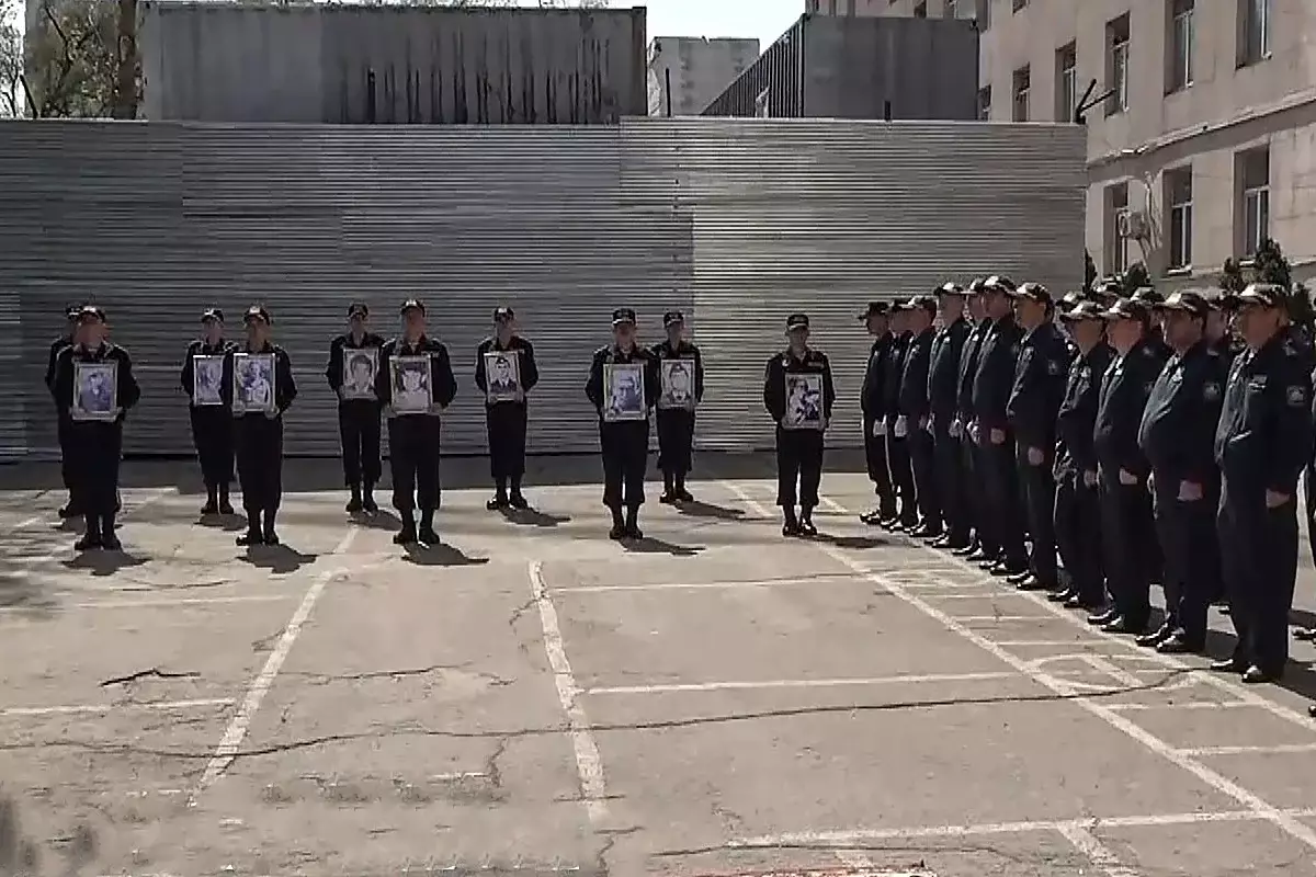 Ер есімі - ел есінде: Алматыда тәжік-ауған шекарасында қаза тапқан 17 сарбазды еске алды