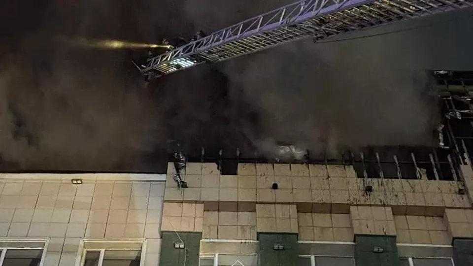 Три очага огня ликвидированы в административном здании Актобе