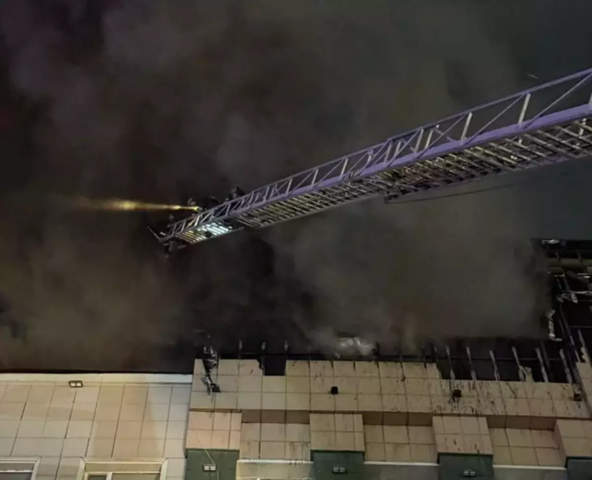 Крупный пожар в здании областного акимата в Актобе потушен