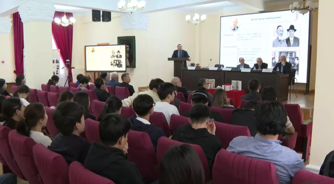 Қайым Мұхамедхановтың туғанына – 110 жыл