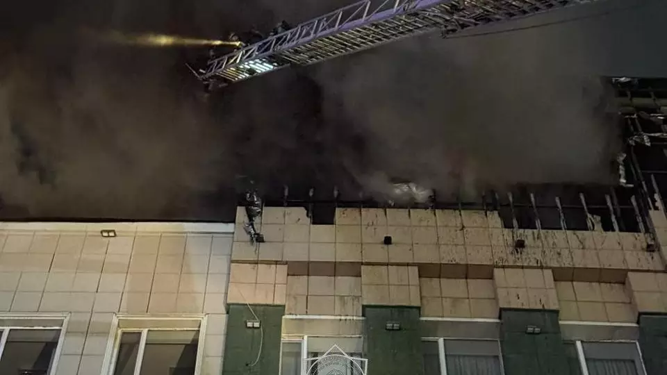 Ақтөбедегі өрт: Ертең әкімдік қызметкерлері онлайн форматта жұмыс істейді