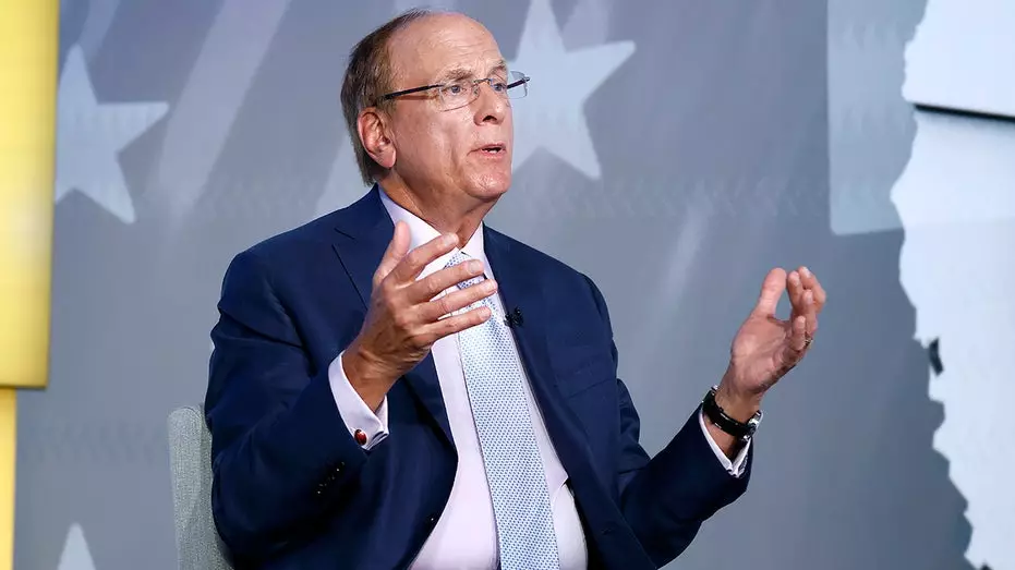 BlackRock подала заявку на фонд Nasdaq-100, усиливая конкуренцию с Invesco.