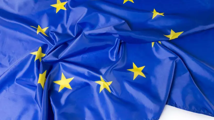 ЕО алғаш рет импортқа арналған көміртегі салығын белгіледі