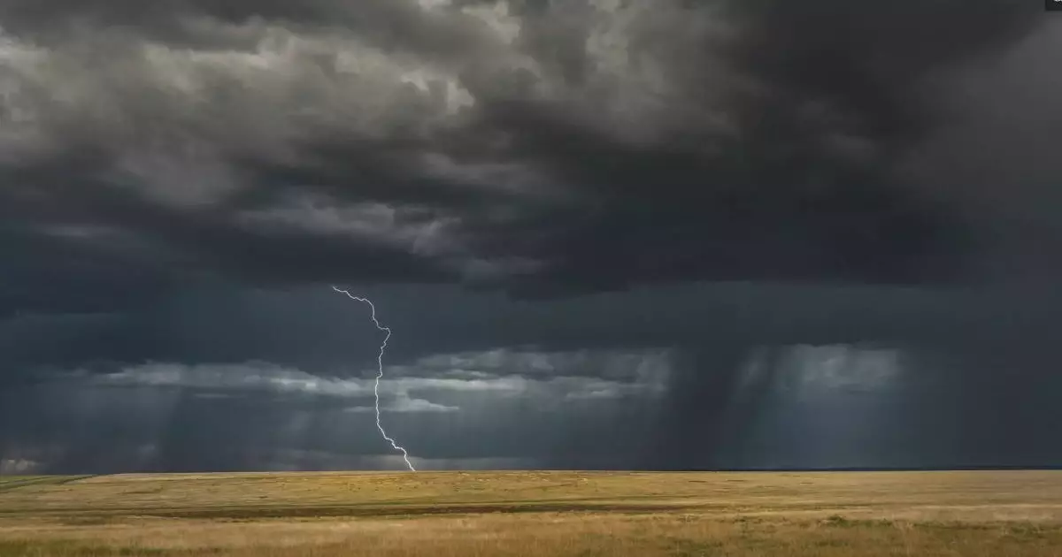  Погода резко изменится: грозы на юге и заморозки на севере Казахстана 