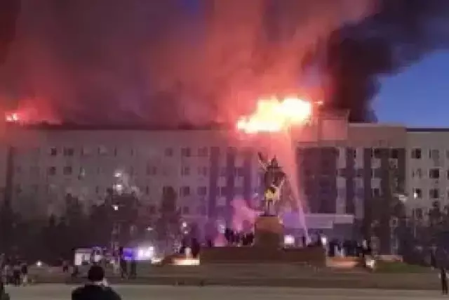 Өрттің салдары: Ақтөбе облысы әкімдігінің қызметкерлері бүгін қашықтан жұмыс істейді