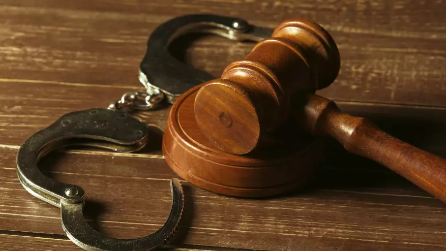 Гражданку Казахстана осудили на 12 лет за торговлю детьми в Бишкеке